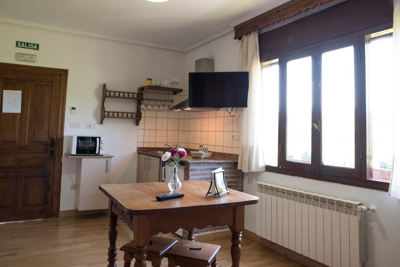 Apartamentos Alegría Santillana del Mar Exterior foto